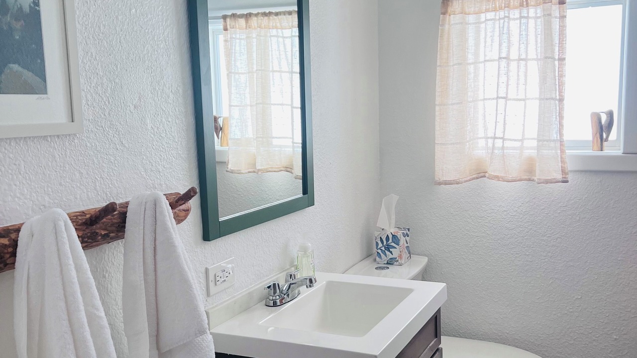 Photo of Bathroom in Green Valley Lake