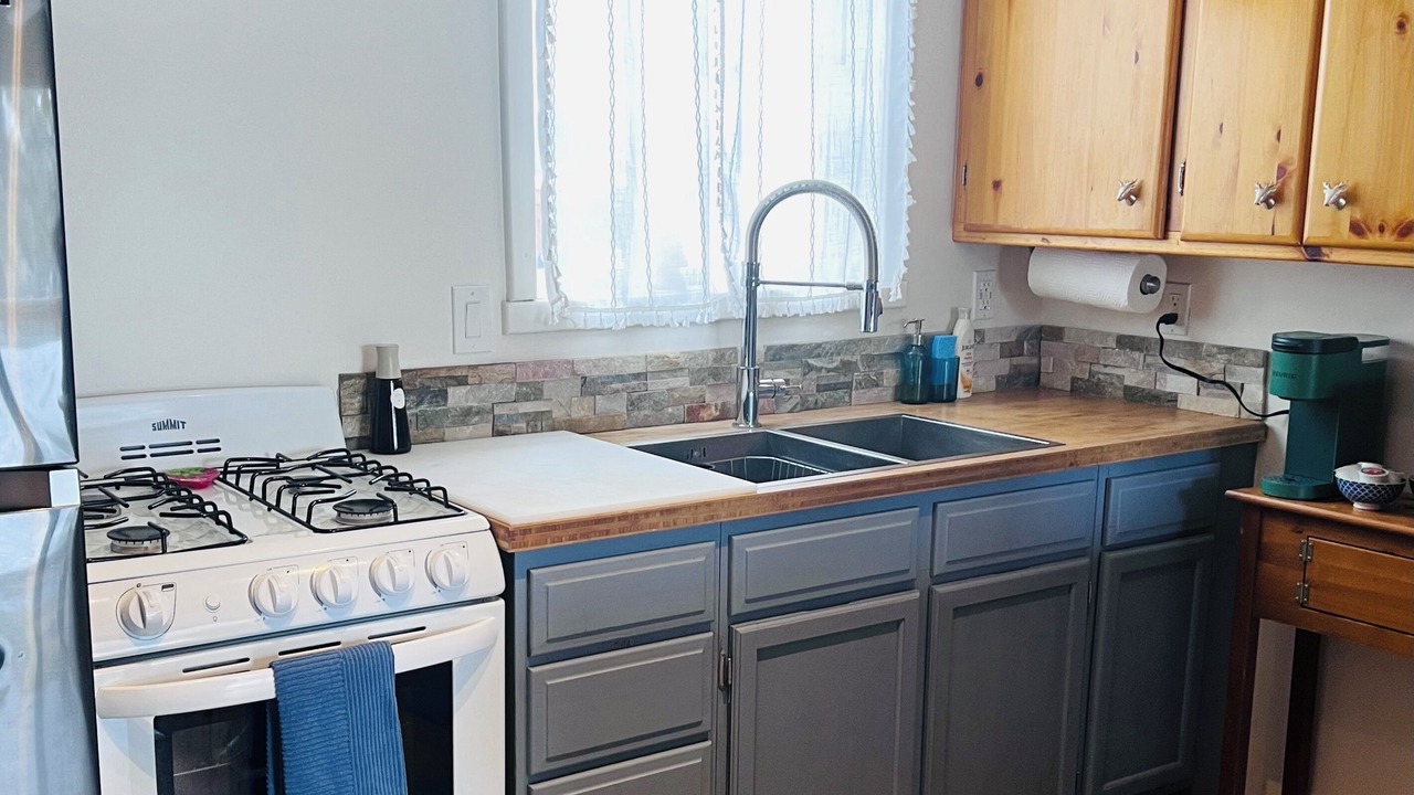 Photo of Kitchen in Green Valley Lake