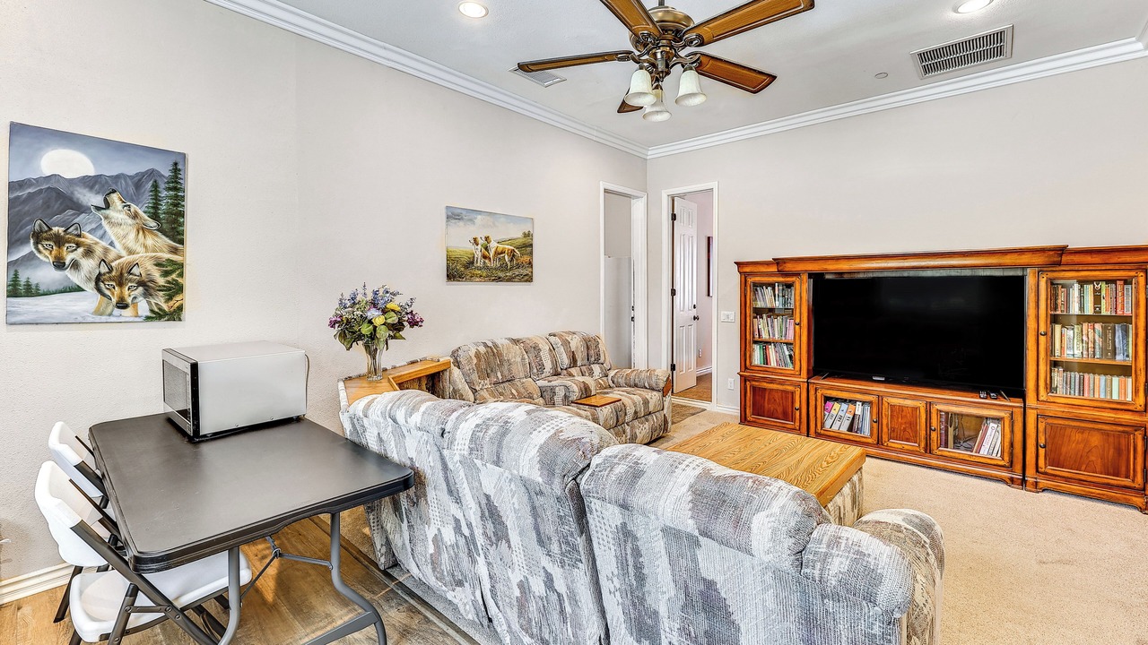 Photo of Bedroom in Alessandro Heights