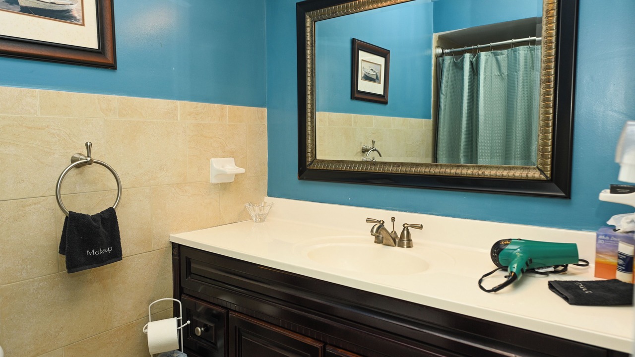 Photo of Bathroom in Bell Channel Bay