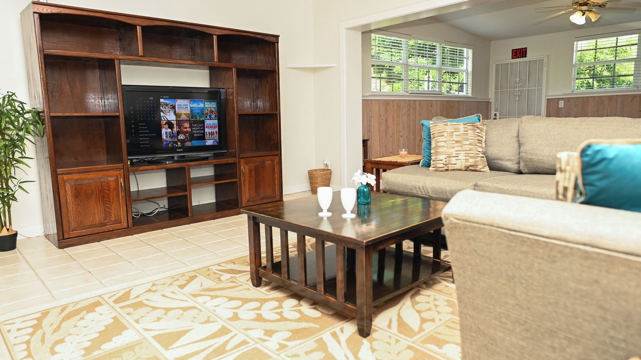 Photo of Livingroom in Bell Channel Bay
