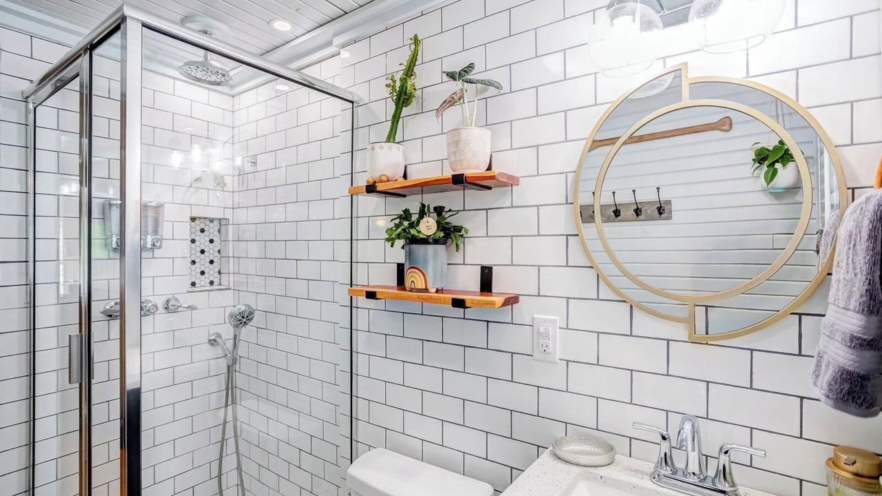 Photo of Bathroom in Titus