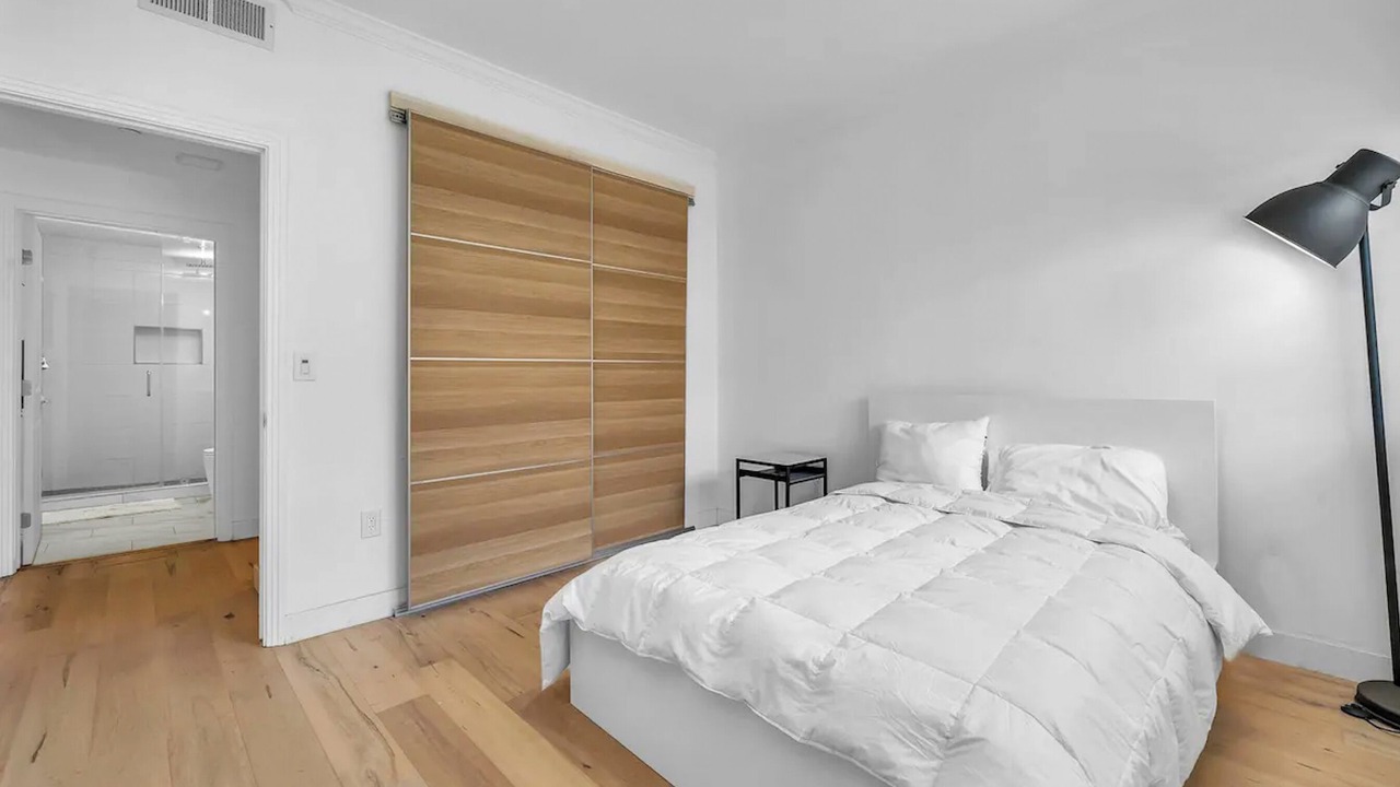 Photo of Bedroom in Koreatown