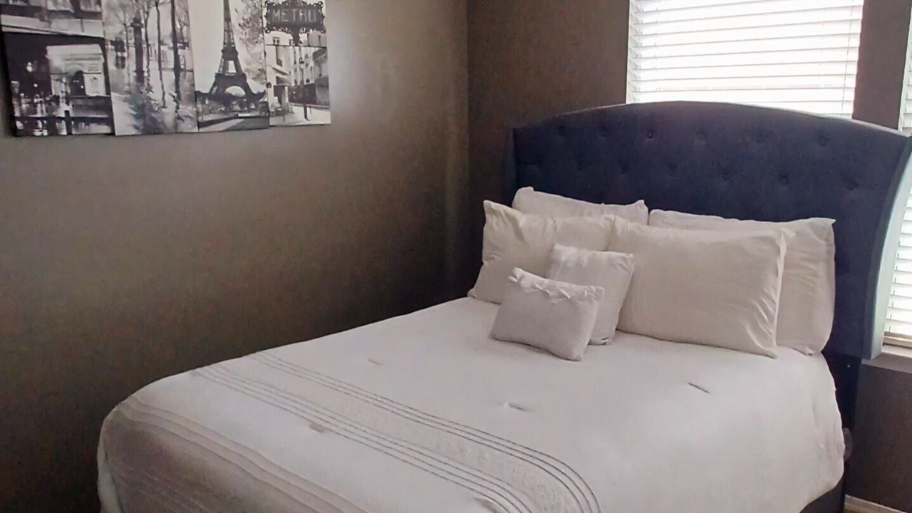 Photo of Bedroom in Northeast Raleigh