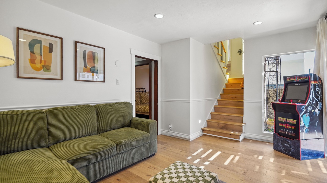 Photo of Bedroom in Belmont Shore