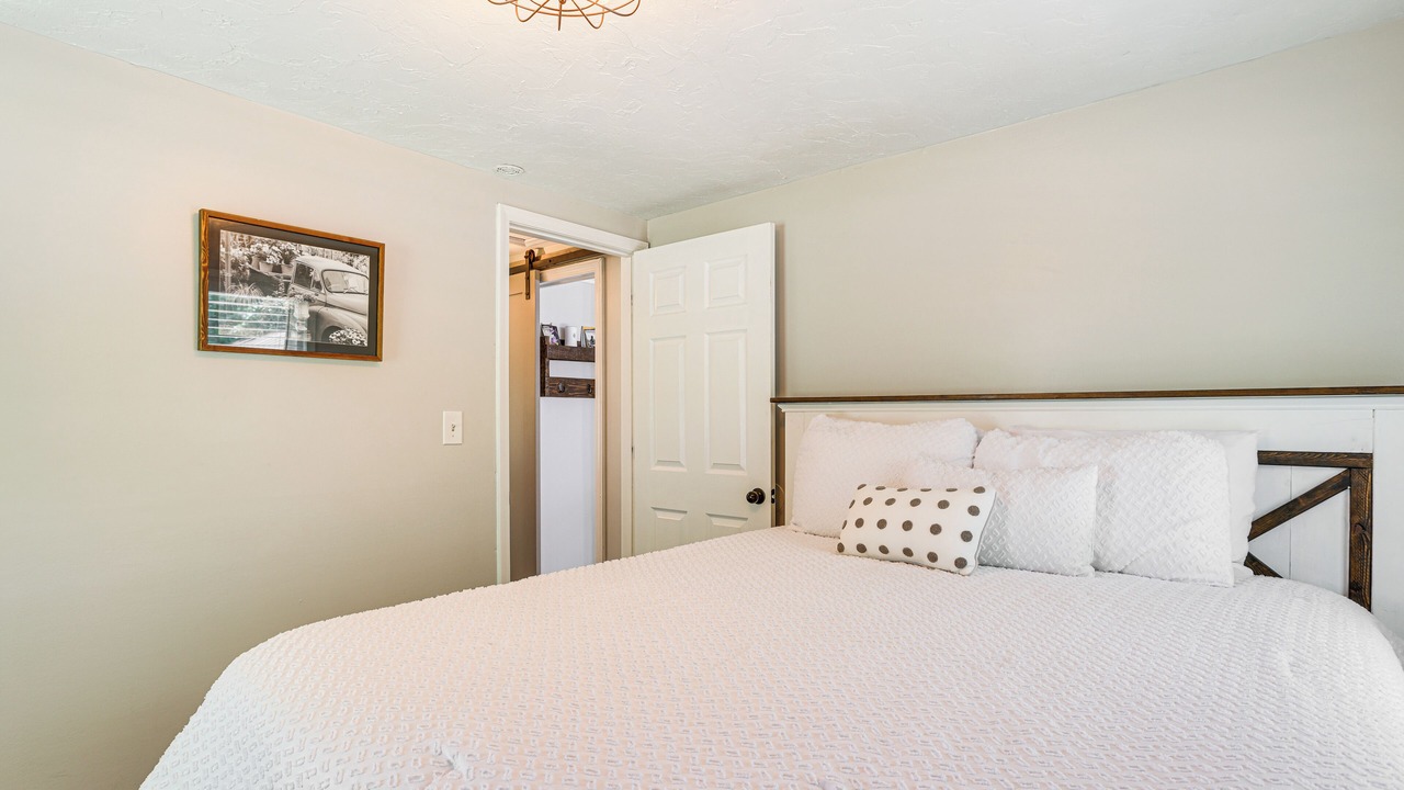 Photo of Bedroom in Bessemer