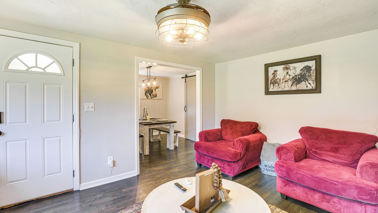 Photo of Livingroom in Bessemer