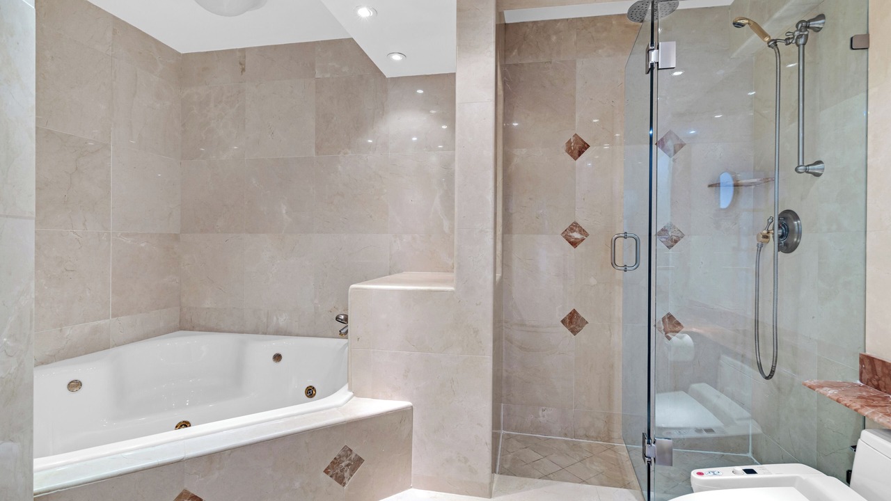 Photo of Bathroom in Mid Beach