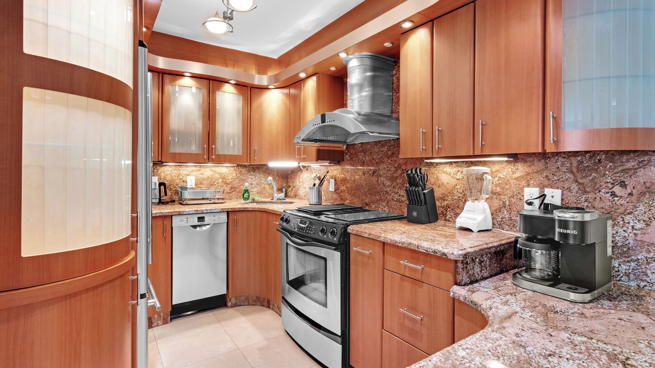 Photo of Kitchen in Mid Beach