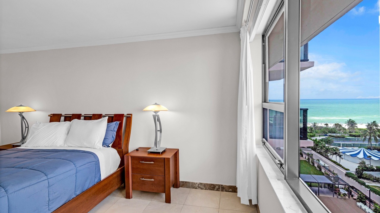 Photo of Bedroom in Mid Beach