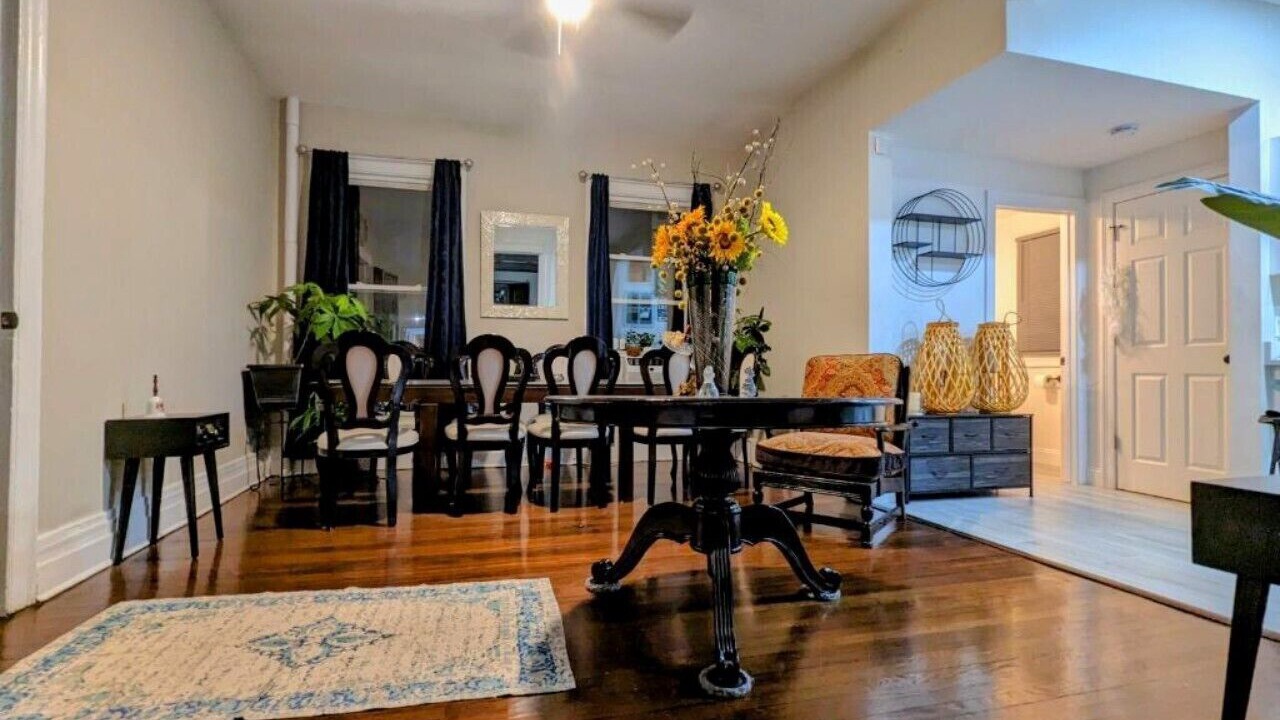Photo of Bedroom in Orange
