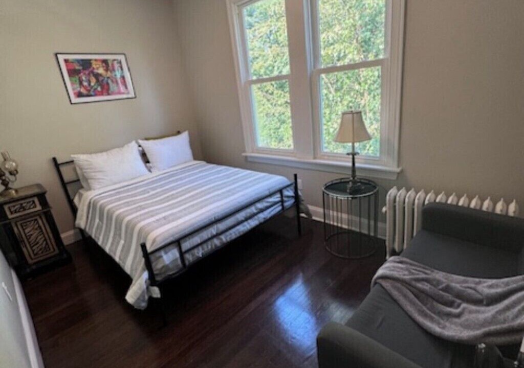 Photo of Bedroom in Orange