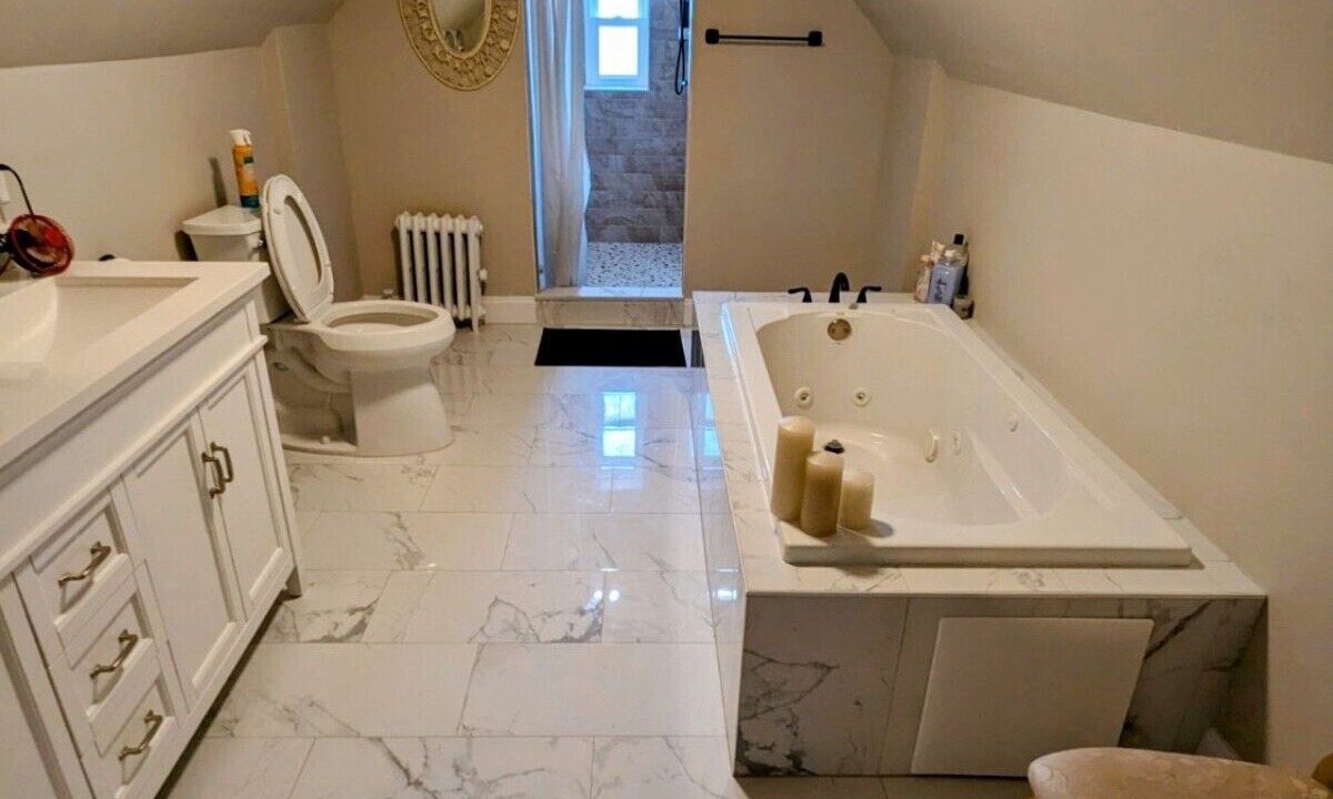 Photo of Bathroom in Orange