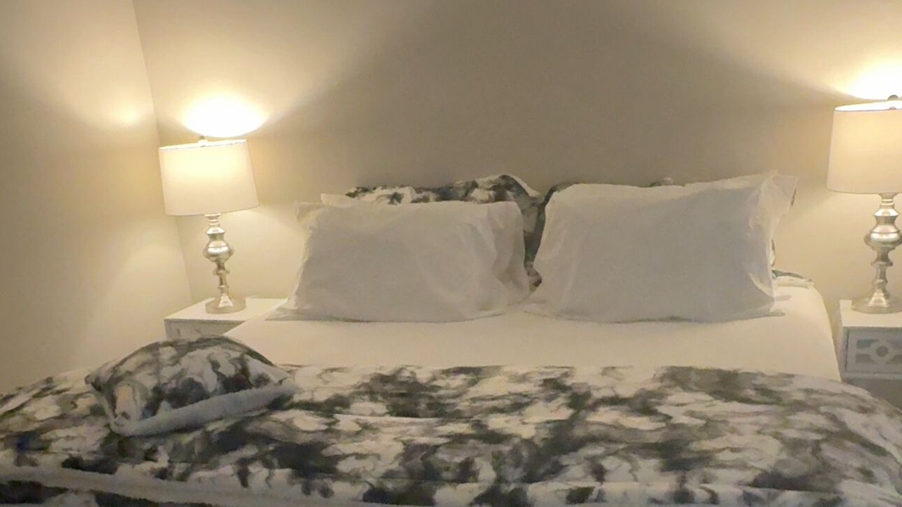 Photo of Bedroom in Orange