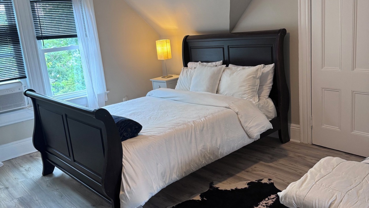 Photo of Bedroom in Orange