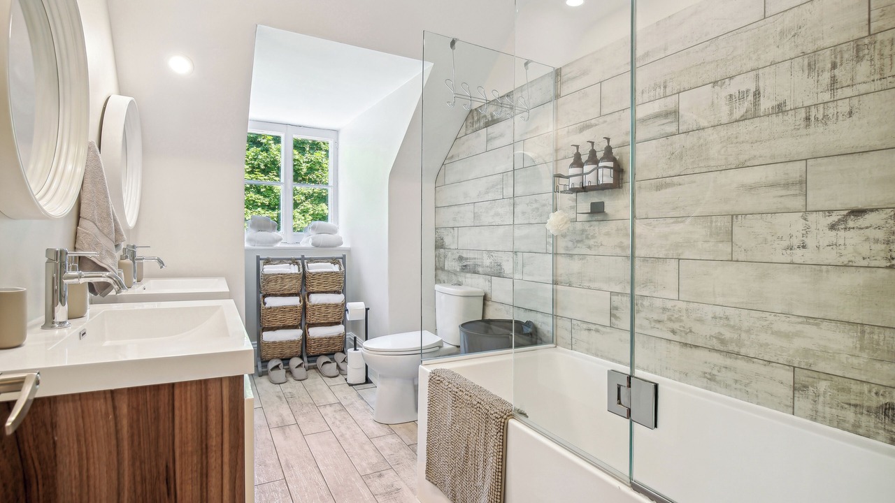 Photo of Bathroom in Chateau-Richer