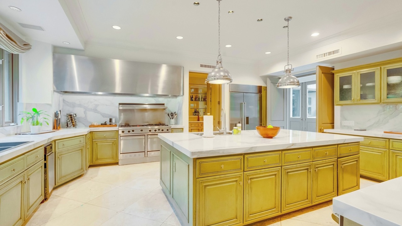 Photo of Kitchen in Holmby Hills