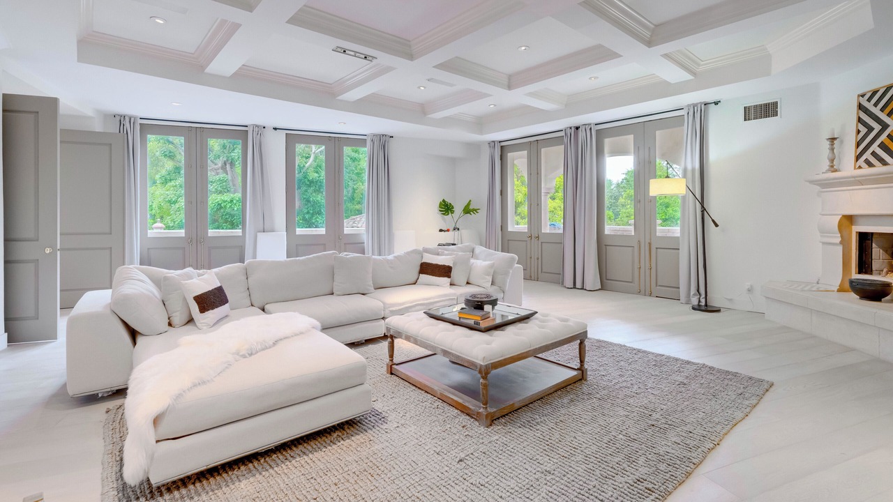 Photo of Livingroom in Holmby Hills