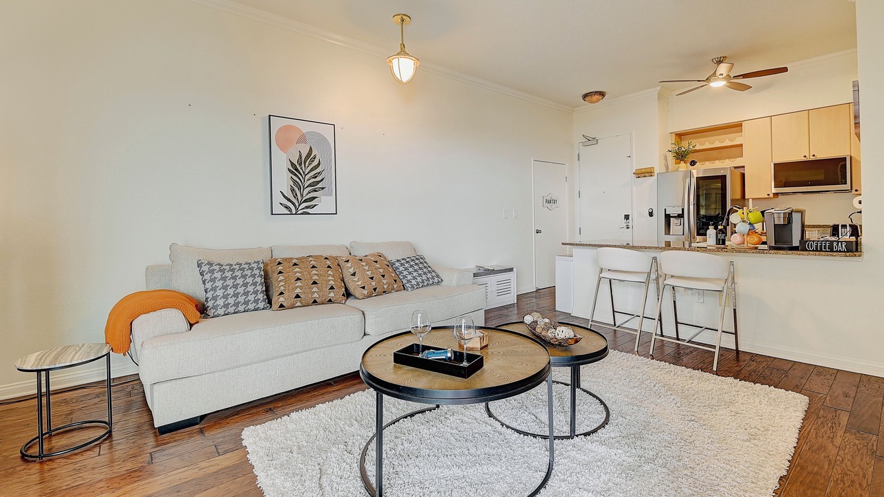 Photo of Livingroom in Downtown Long Beach