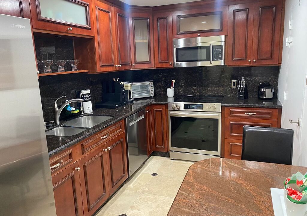 Photo of Kitchen in Hollywood South Central Beach