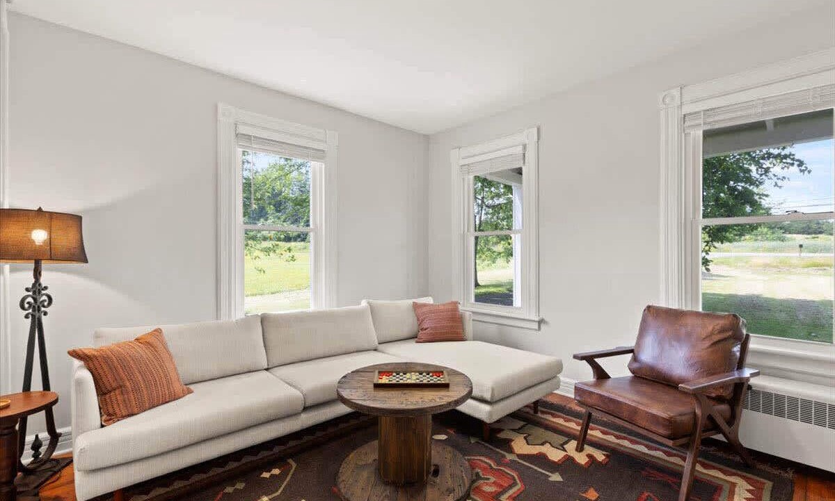 Photo of Livingroom in Hudson