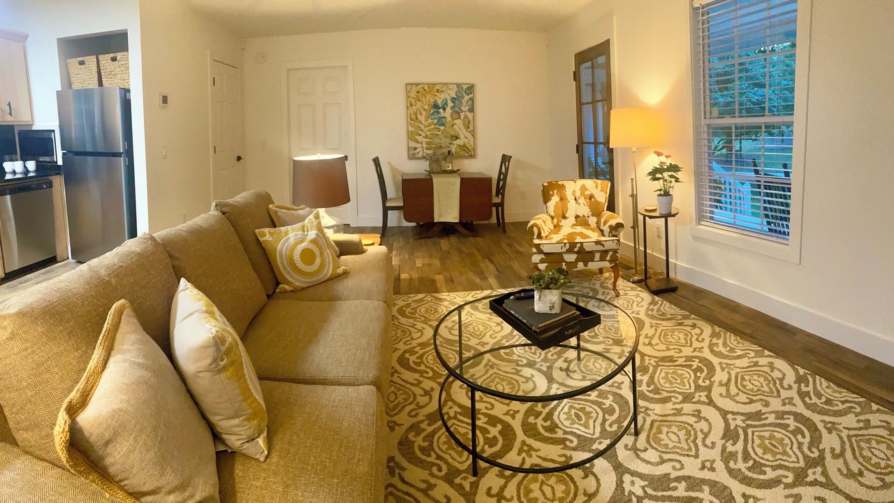 Photo of Livingroom in Lee County