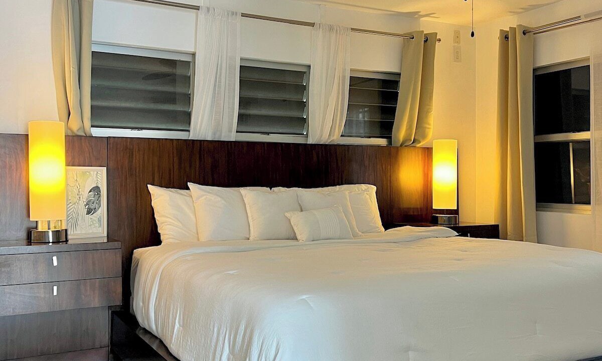 Photo of Bedroom in Lauderdale Beach