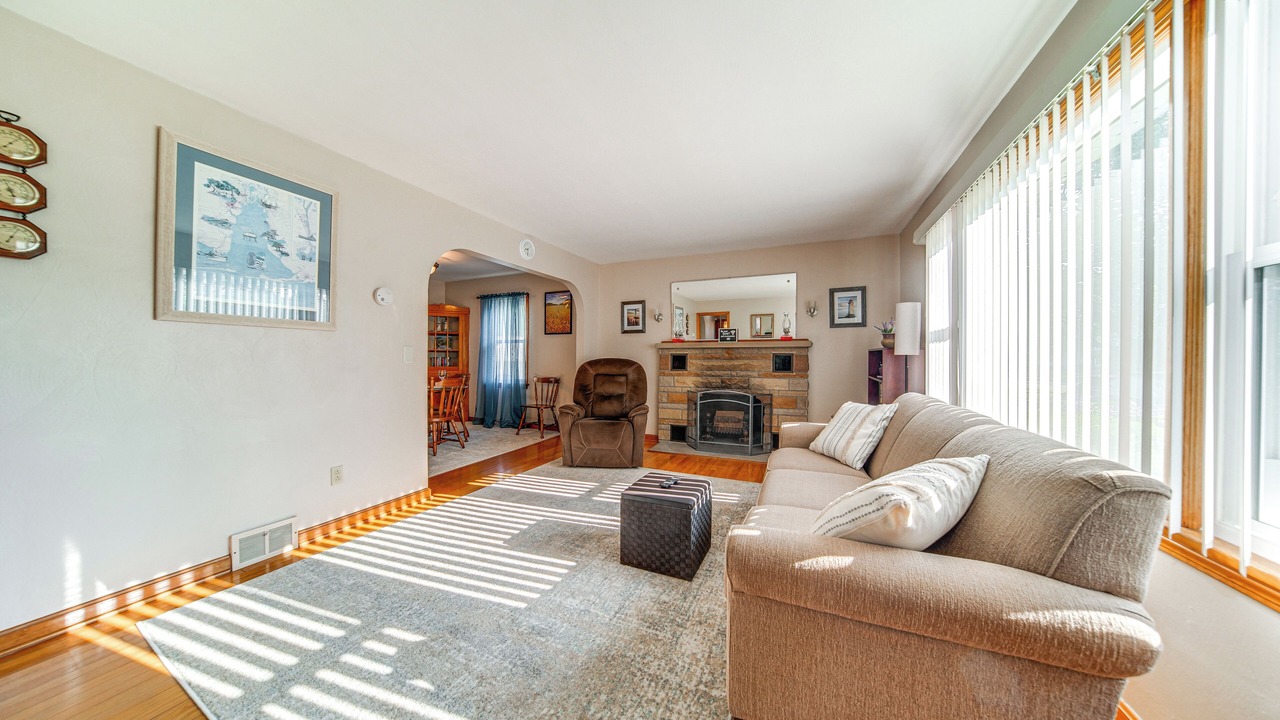 Photo of Livingroom in Ashtabula