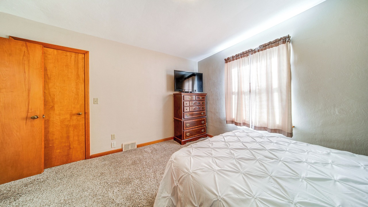 Photo of Bedroom in Ashtabula