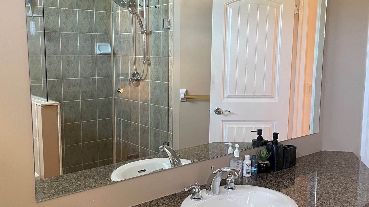 Photo of Bathroom in Halton Regional Municipality