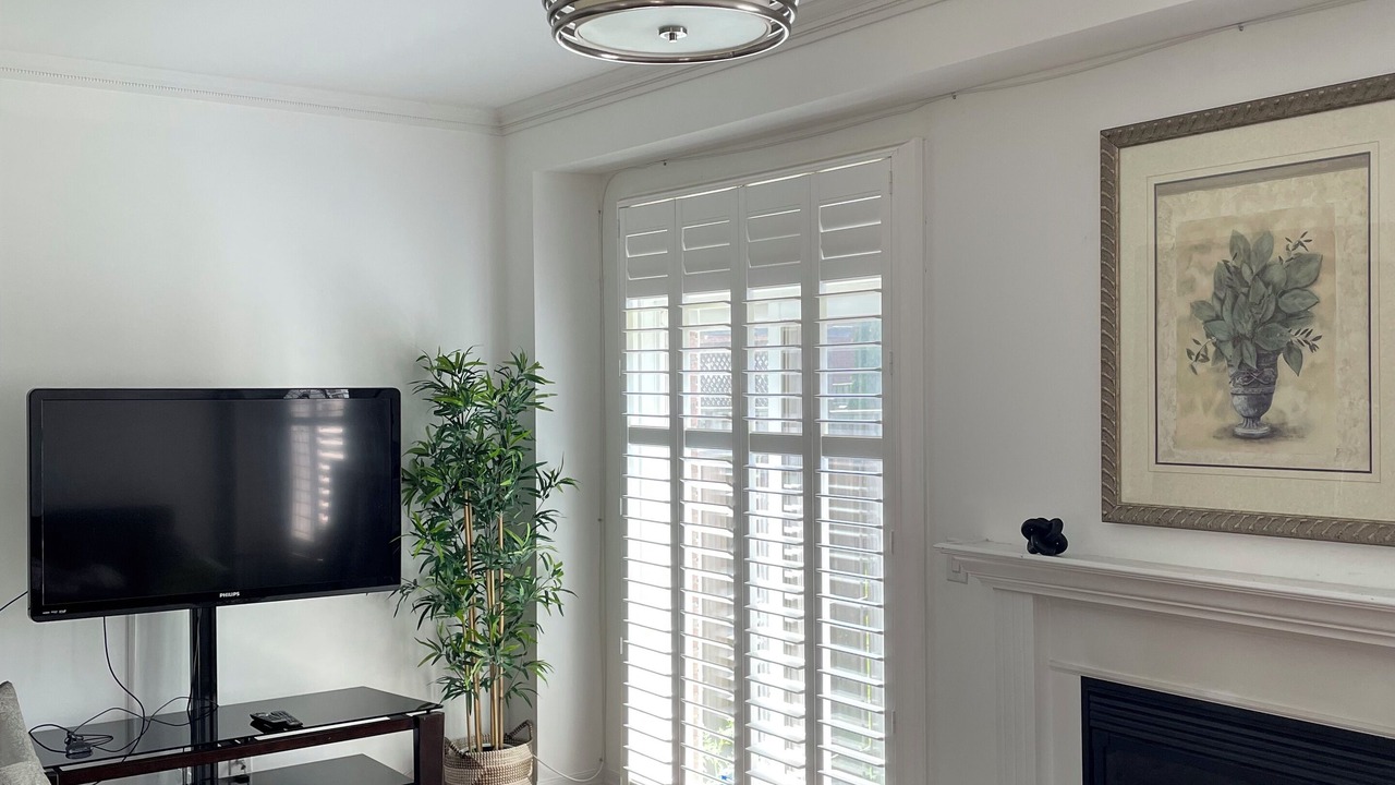Photo of Livingroom in Halton Regional Municipality