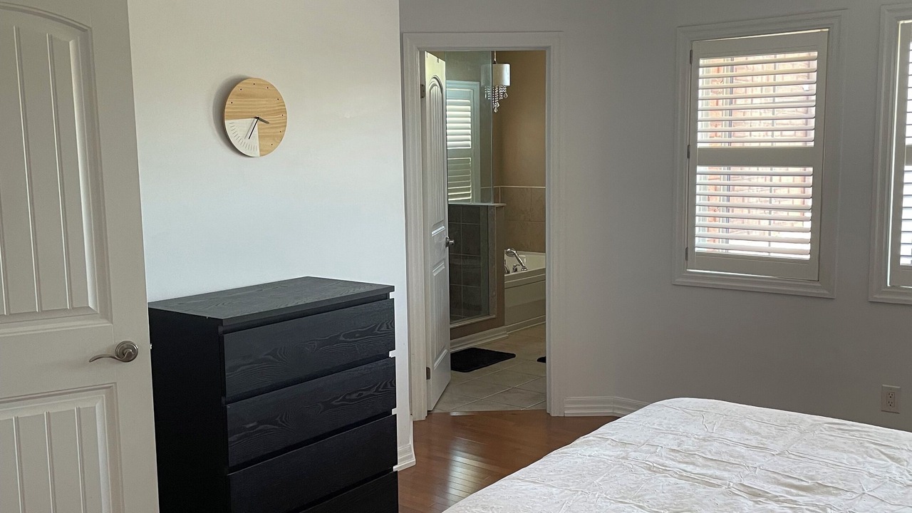 Photo of Bedroom in Halton Regional Municipality