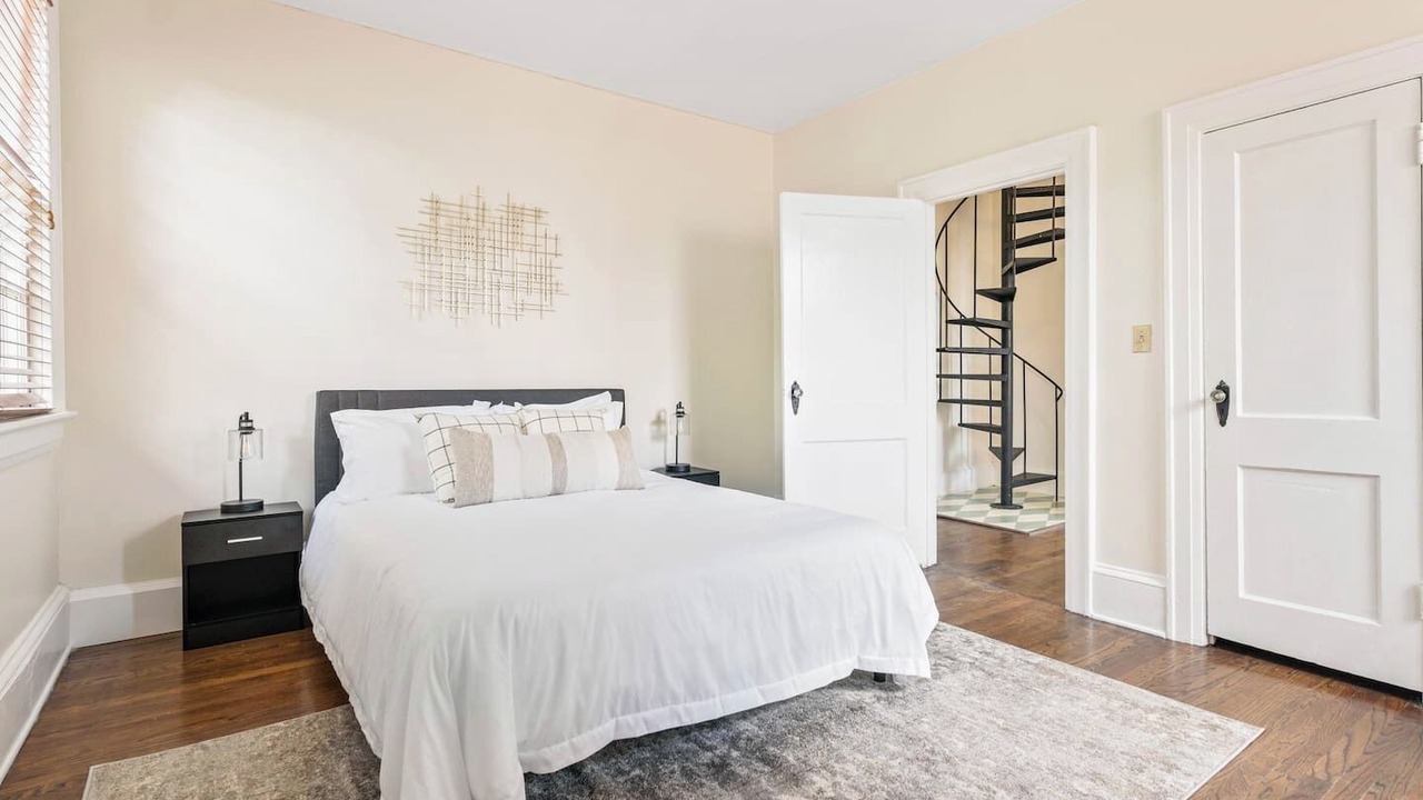 Photo of Bedroom in Montgomery