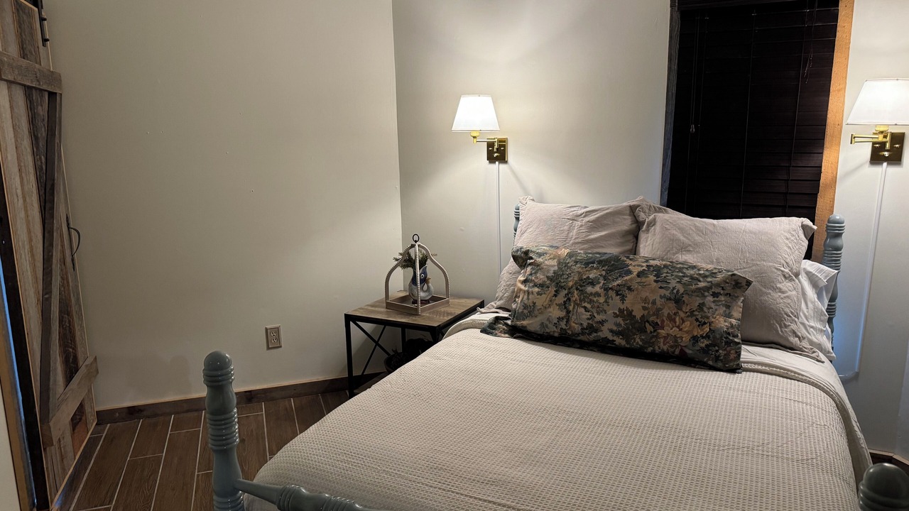 Photo of Bedroom in Pope