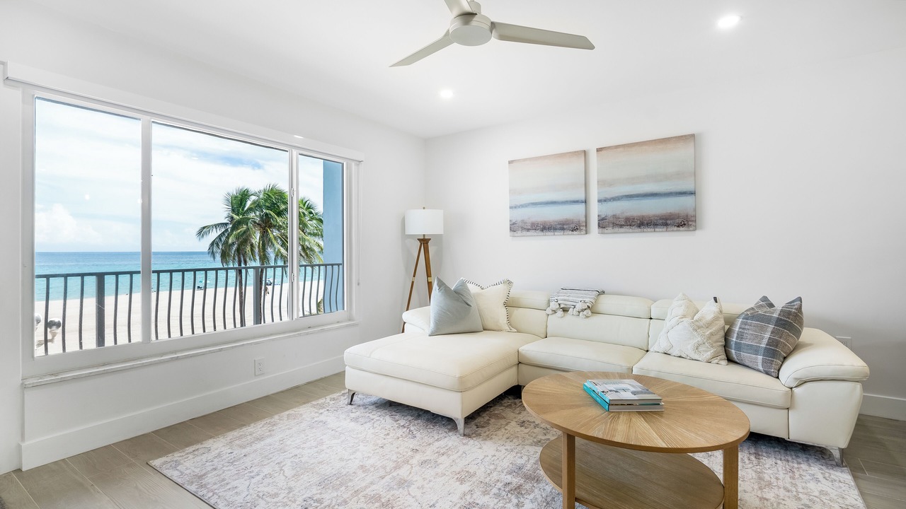 Photo of Livingroom in South Lake