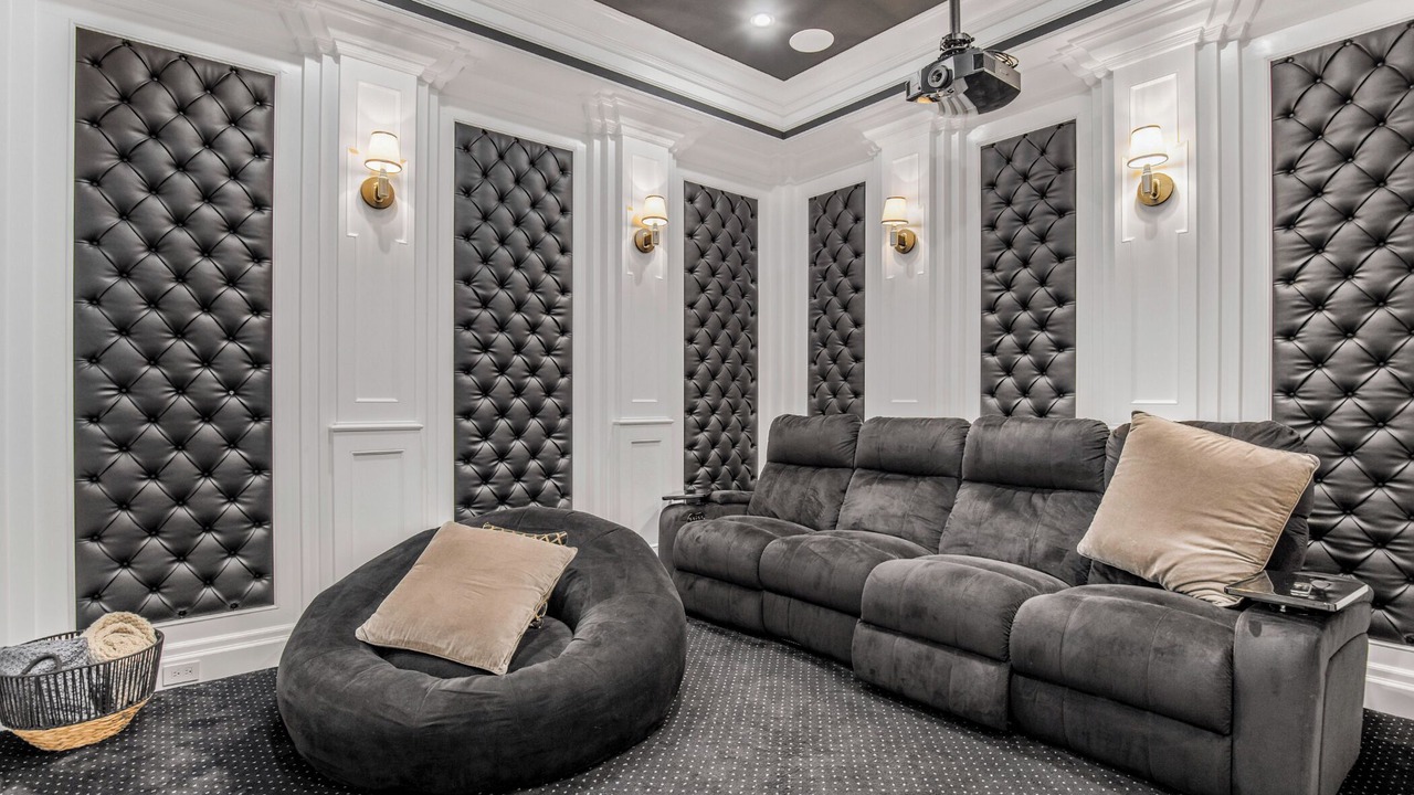 Photo of Livingroom in Melrose