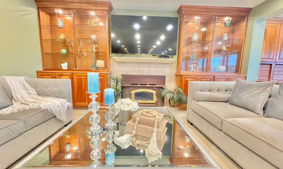 Photo of Livingroom in Anaheim Hills