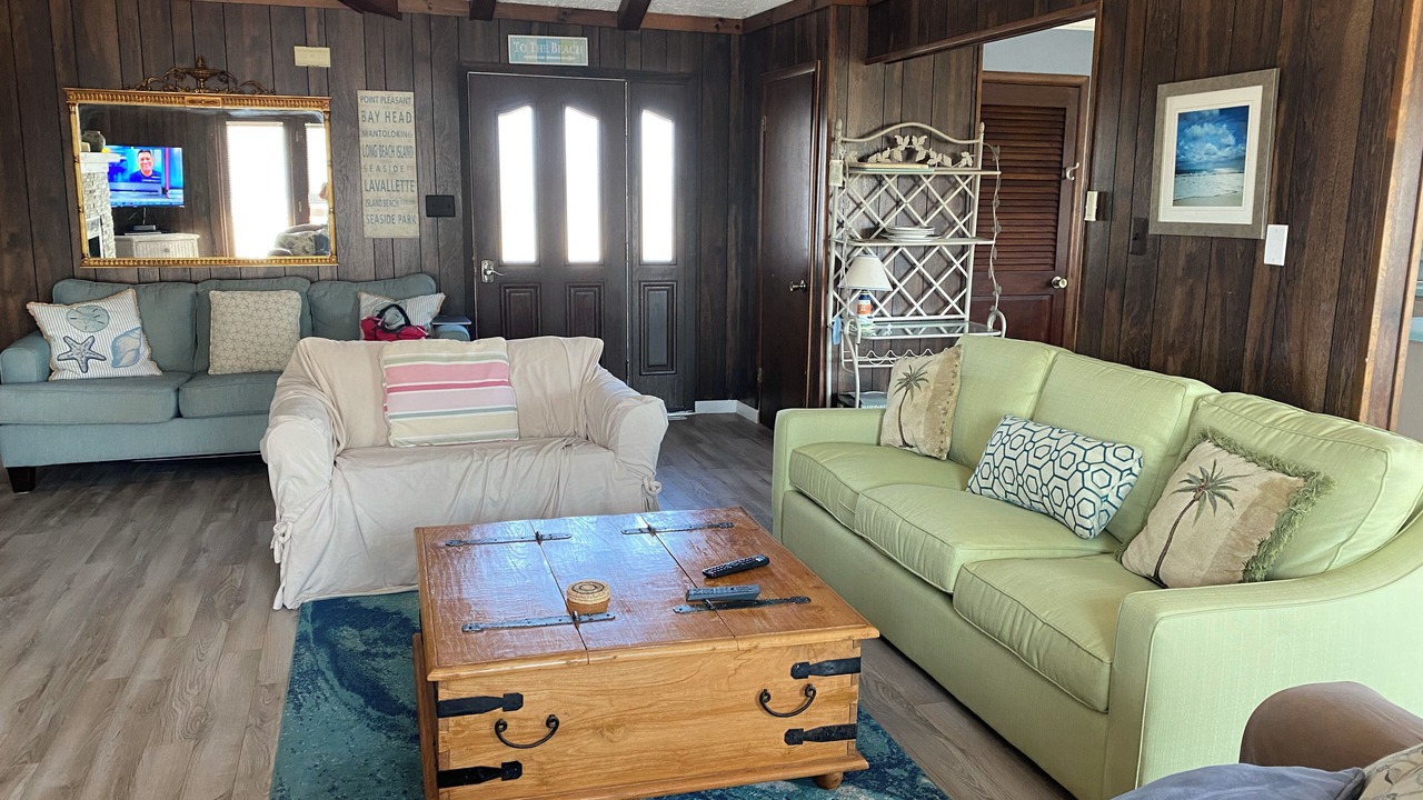 Photo of Livingroom in Loveladies
