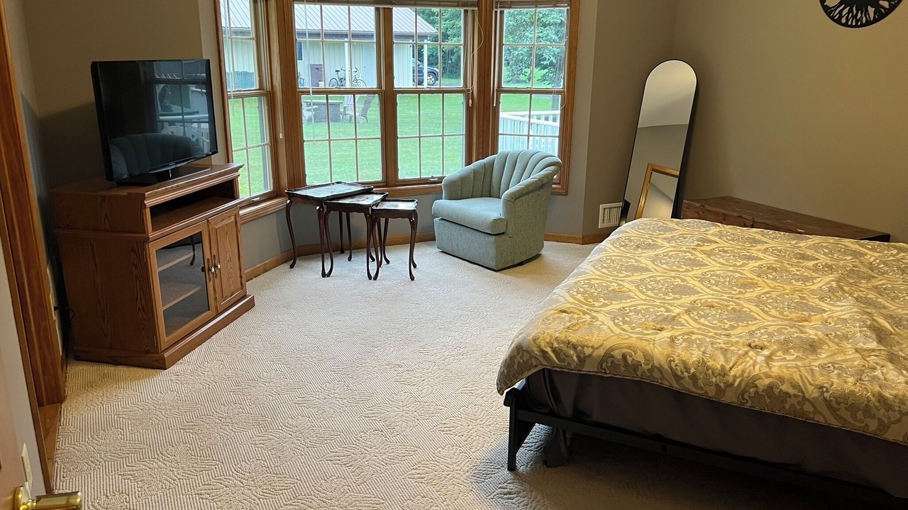 Photo of Bedroom in Akron