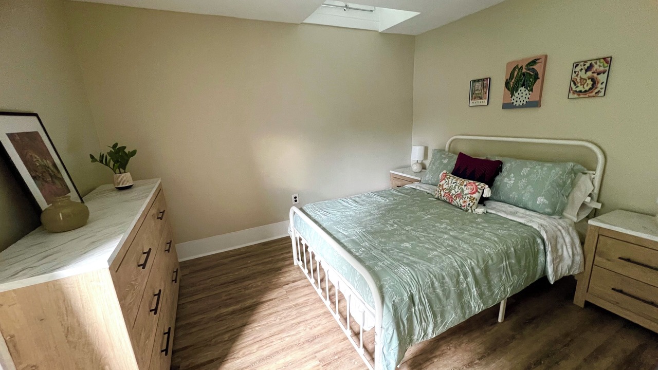 Photo of Bedroom in Oswego
