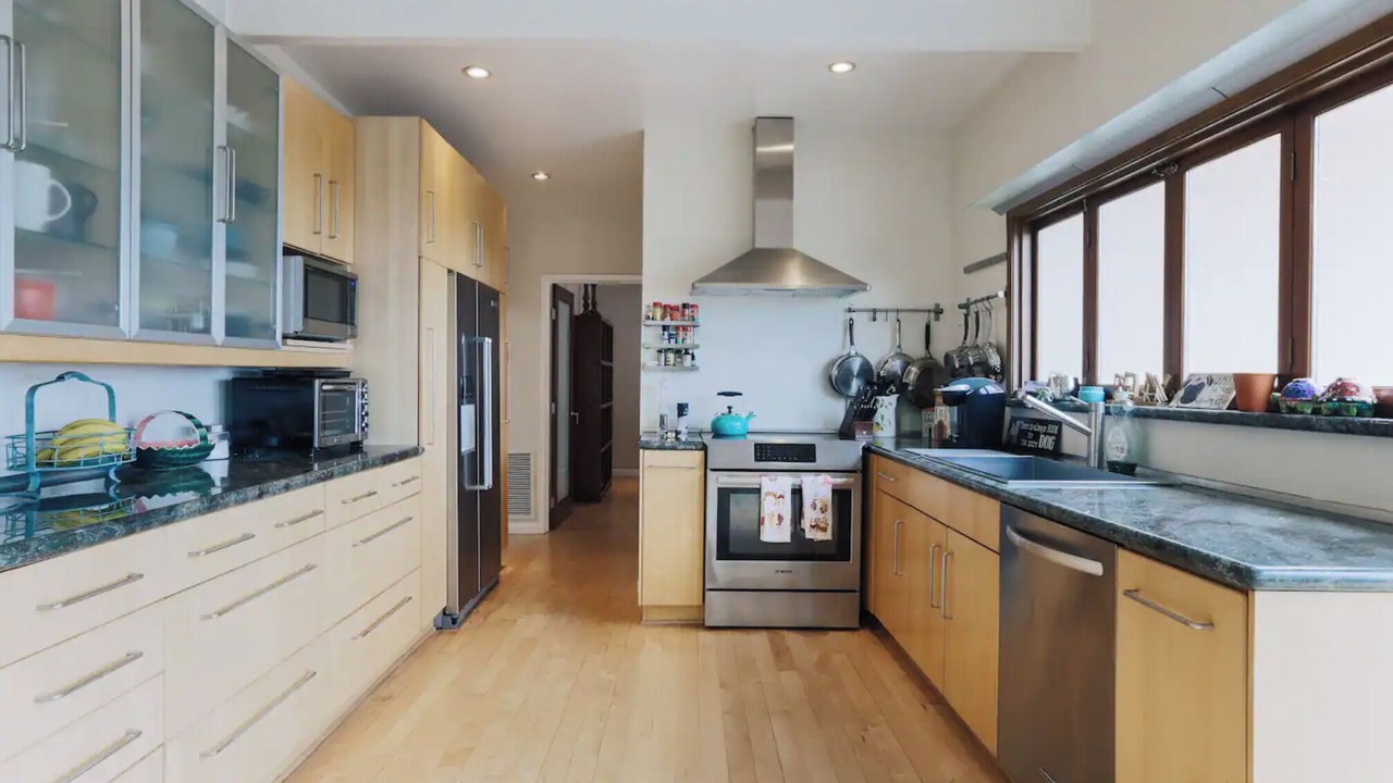 Photo of Kitchen in Central Malibu