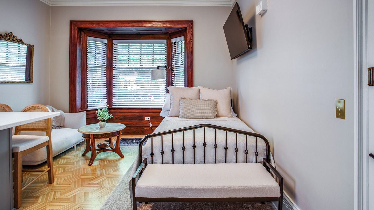 Photo of Bedroom in East Avenue