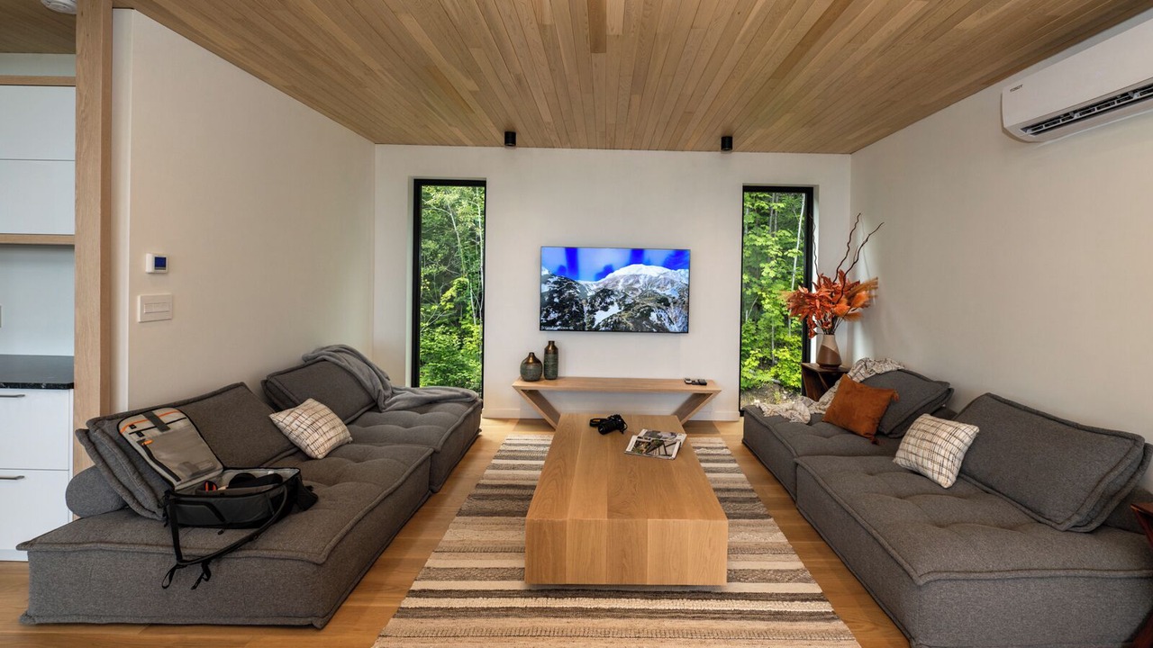 Photo of Livingroom in Petite-Riviere-Saint-Francois