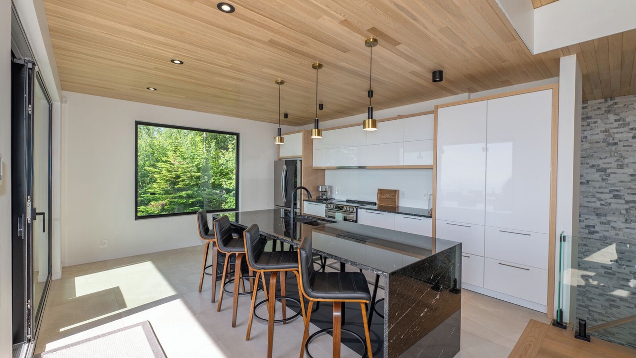 Photo of Kitchen in Petite-Riviere-Saint-Francois