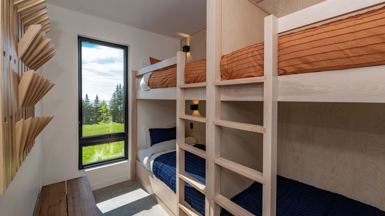 Photo of Bedroom in Petite-Riviere-Saint-Francois