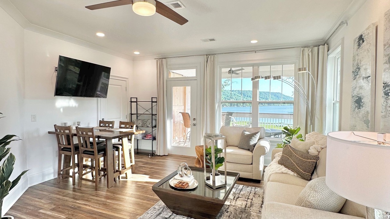 Photo of Livingroom in Cedar Bluff
