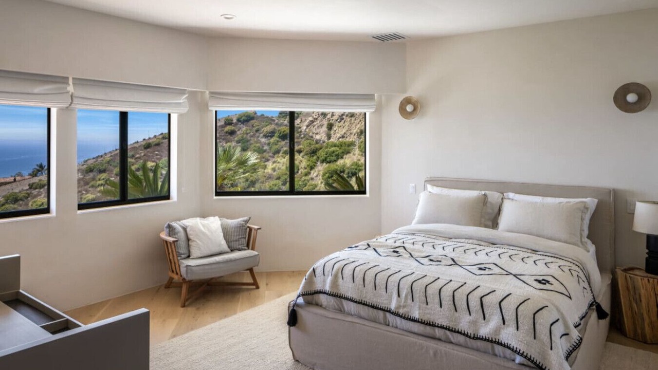 Photo of Bedroom in Western Malibu