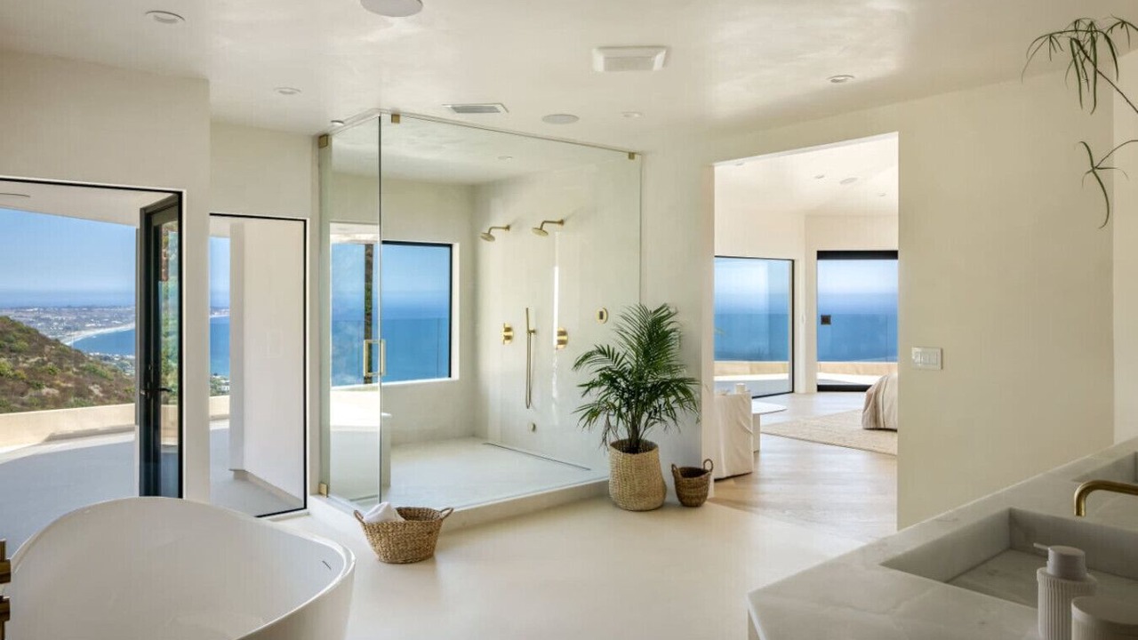 Photo of Bathroom in Western Malibu