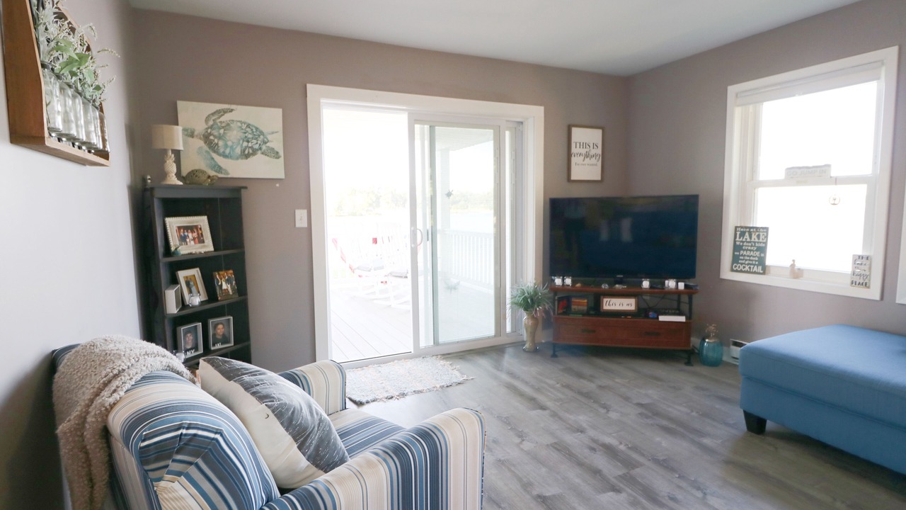 Photo of Livingroom in Jamestown
