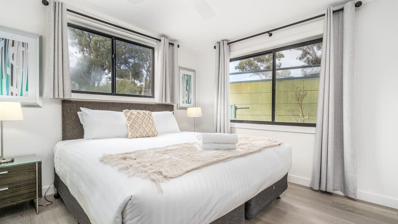 Photo of Bedroom in Crestwood